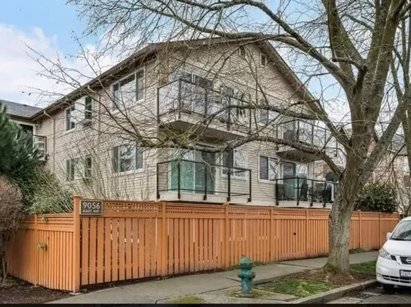 9056 Mary Ave NW APT 201, Seattle, WA 98117