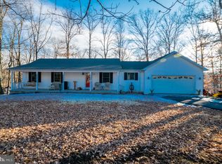 282 Poets Ln, Inwood, WV 25428