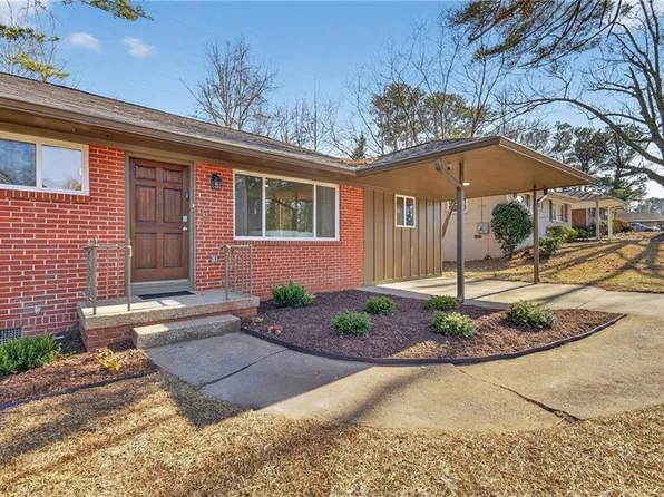 2708 Lancaster Dr, East Pt, GA 30344