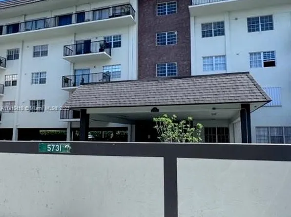 5731 NW 37th St APT 220, Virginia Gardens, FL 33166