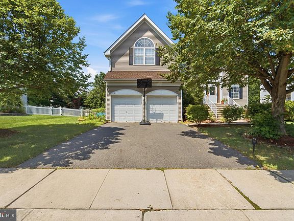 2nd image of 38 Fairmont Dr