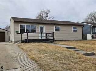 89 Spring Valley Ln, Gering, NE 69341