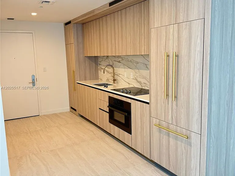 77 SE 5th St #2307 — Photo 3