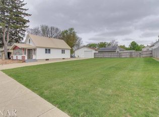 1421 W Market St, Bloomington, IL 61701