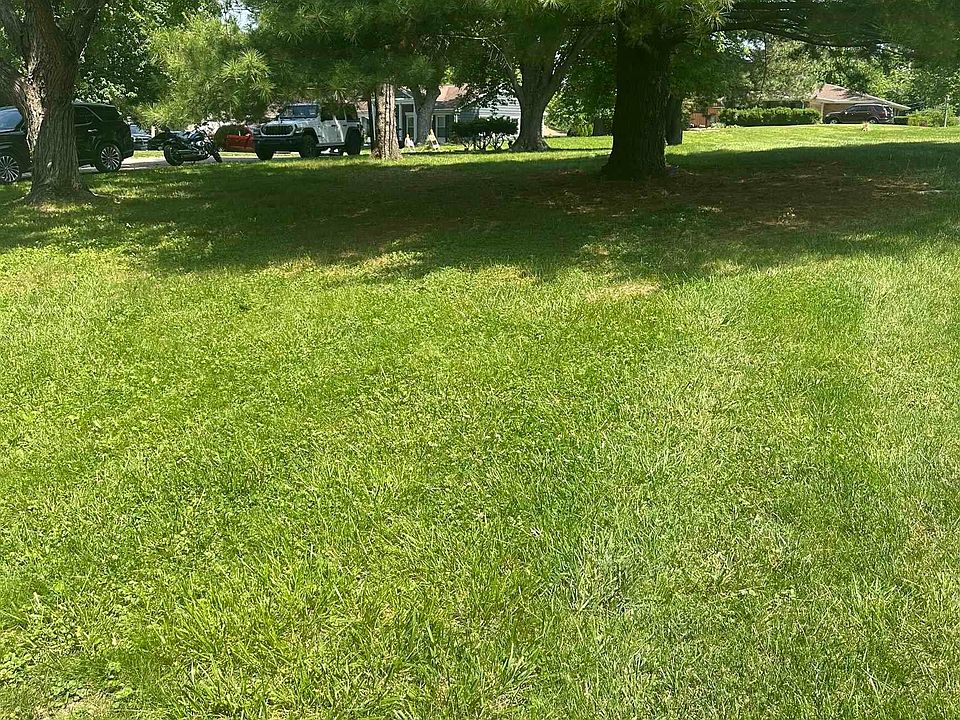 1st image of 205 Burning Tree Dr