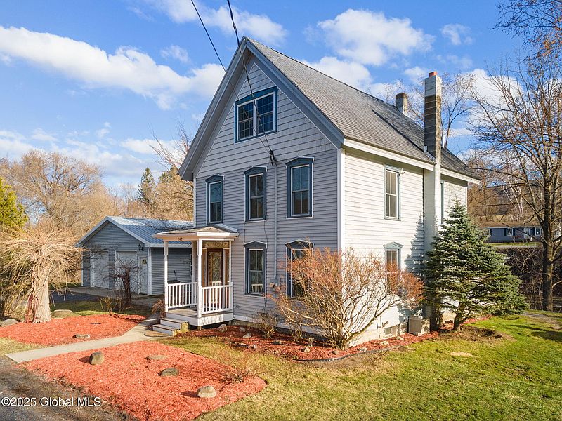 2nd image of 642 Barnerville Road