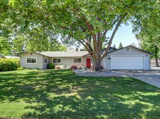 4890 Huntington Dr, Redding, CA 96002