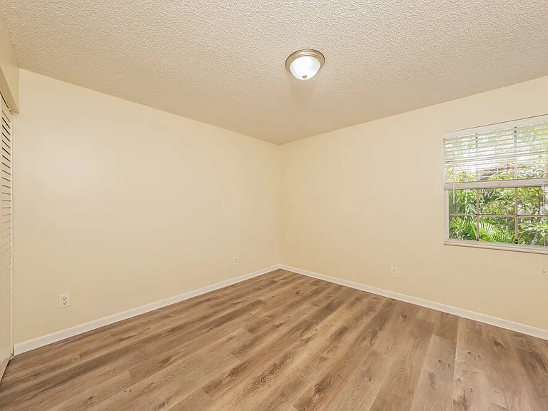 5407 214th Ct S — Photo 12