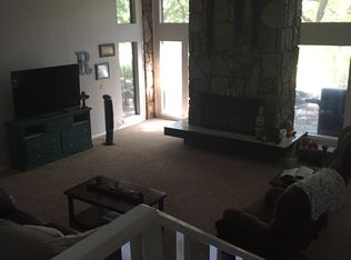 702 Quail Creek Dr, Perry, OK 73077