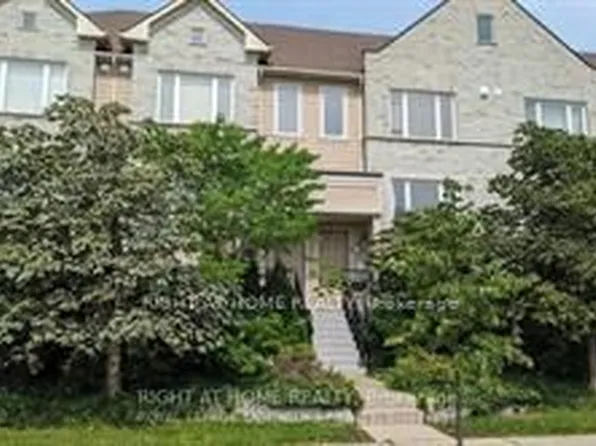 4869 Half Moon Grv #27, Mississauga, ON L5M 8C8