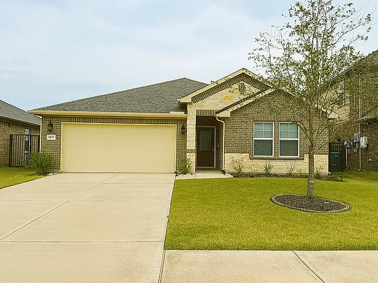 1403 Cascade Hills Dr — Photo 1