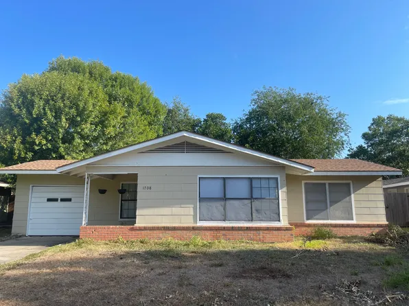 1708 E Walnut Ave, Victoria, TX 77901