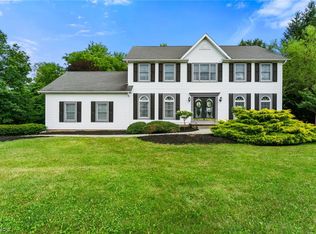 160 Topaz Cir, Canfield, OH 44406