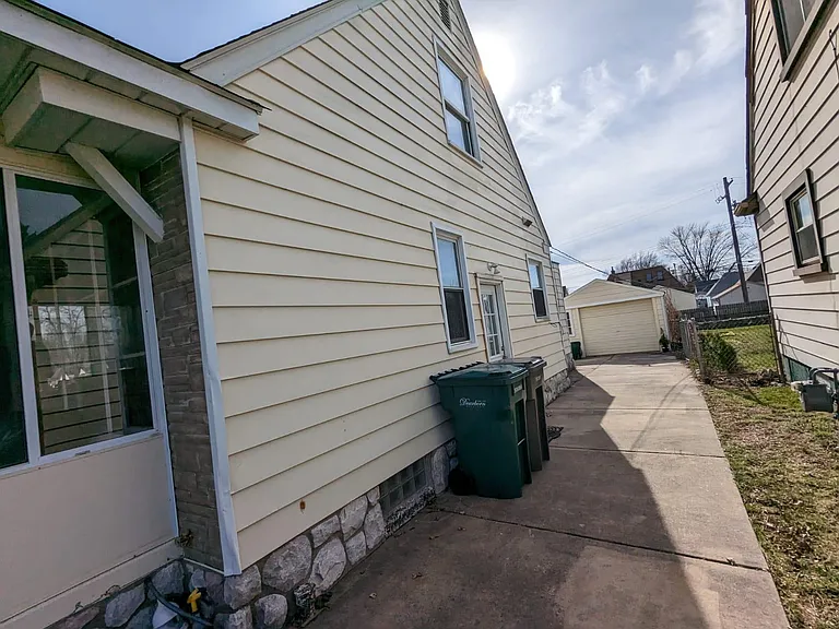 2232 Boldt St — Photo 15