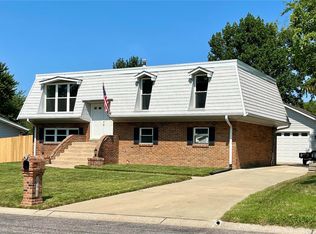 1021 Wilmington Dr, Saint Charles, MO
