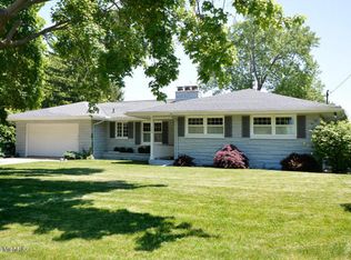 255 Brewer Dr S, Battle Creek, MI