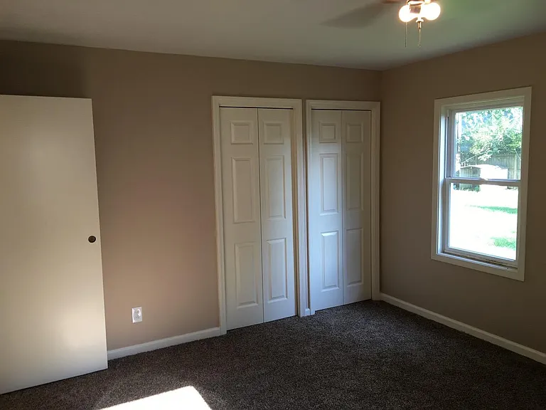 2403 Lawndale Dr — Photo 8