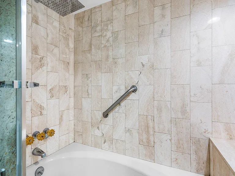 5200 N Ocean Dr #102 — Photo 29