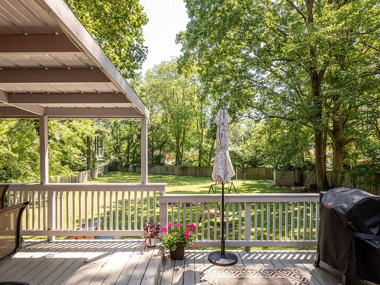10811 Alberta Dr — Photo 4
