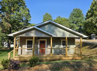 103 Wimberly Rd APT A, Swannanoa, NC 28778