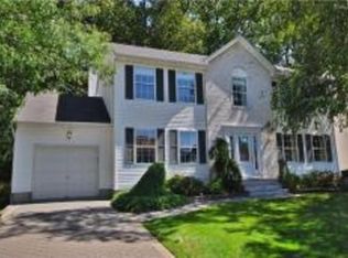 28 Pieretti Ct, Bloomfield, NJ 07003