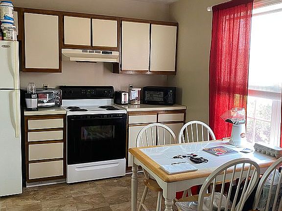 5th image of 1432 Sandy Cir