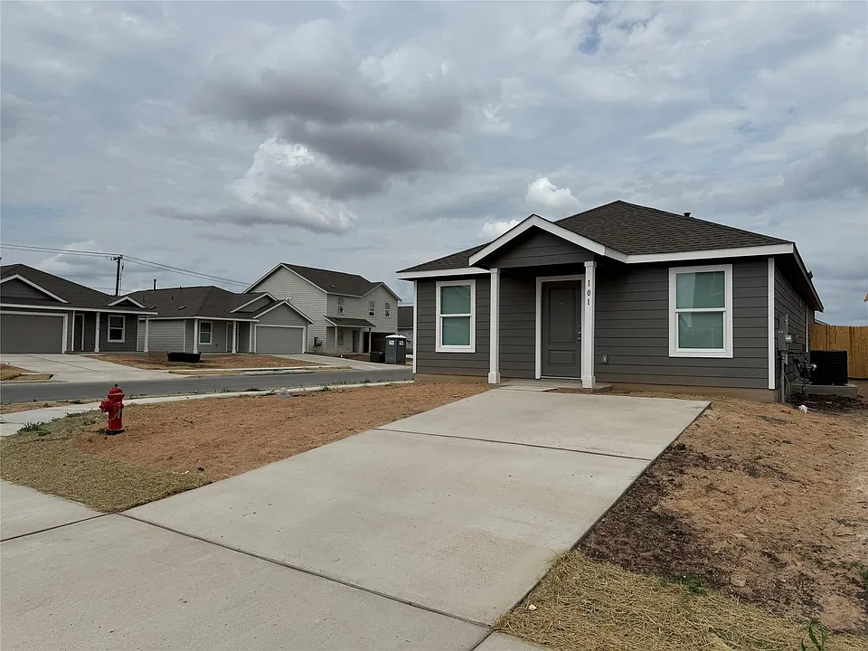 101 Silent Sky Ln