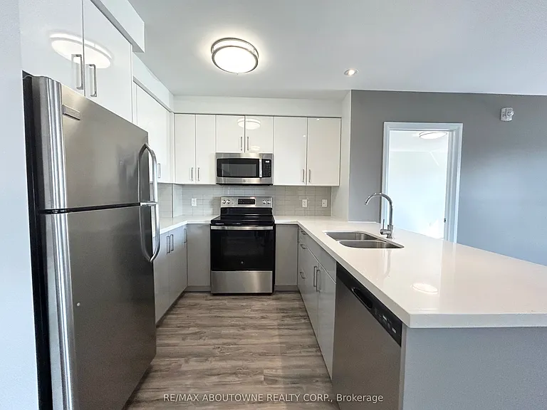 460B Belmont Ave W #406 — Photo 6