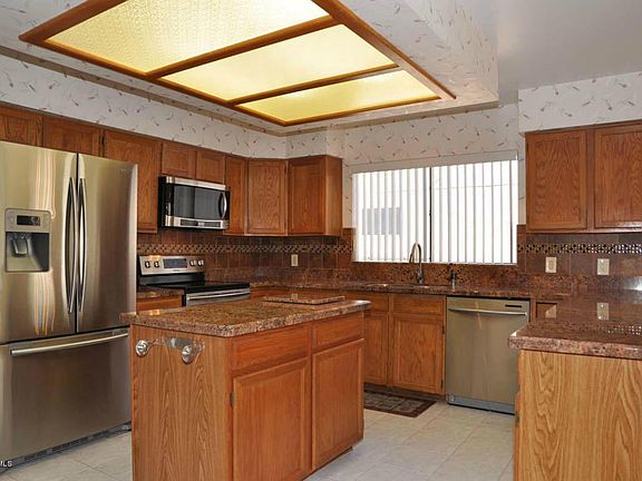 3rd image of 9815 W Rosemonte Dr