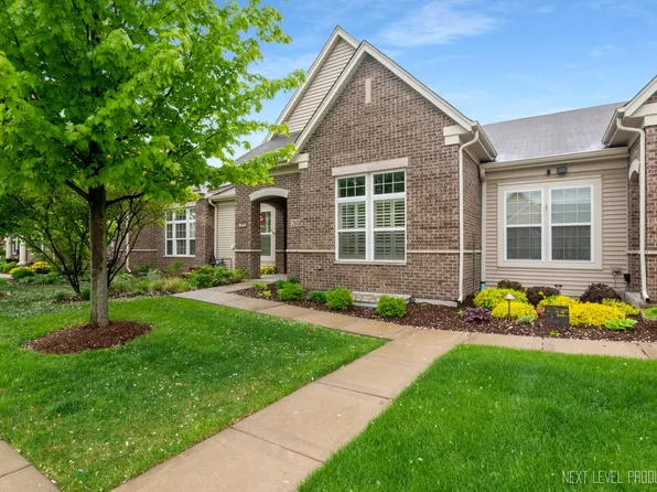 2606 Barrington Cir, Naperville, IL 60564