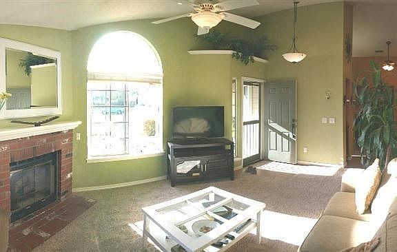 3rd image of 825 Crazy Horse Ct