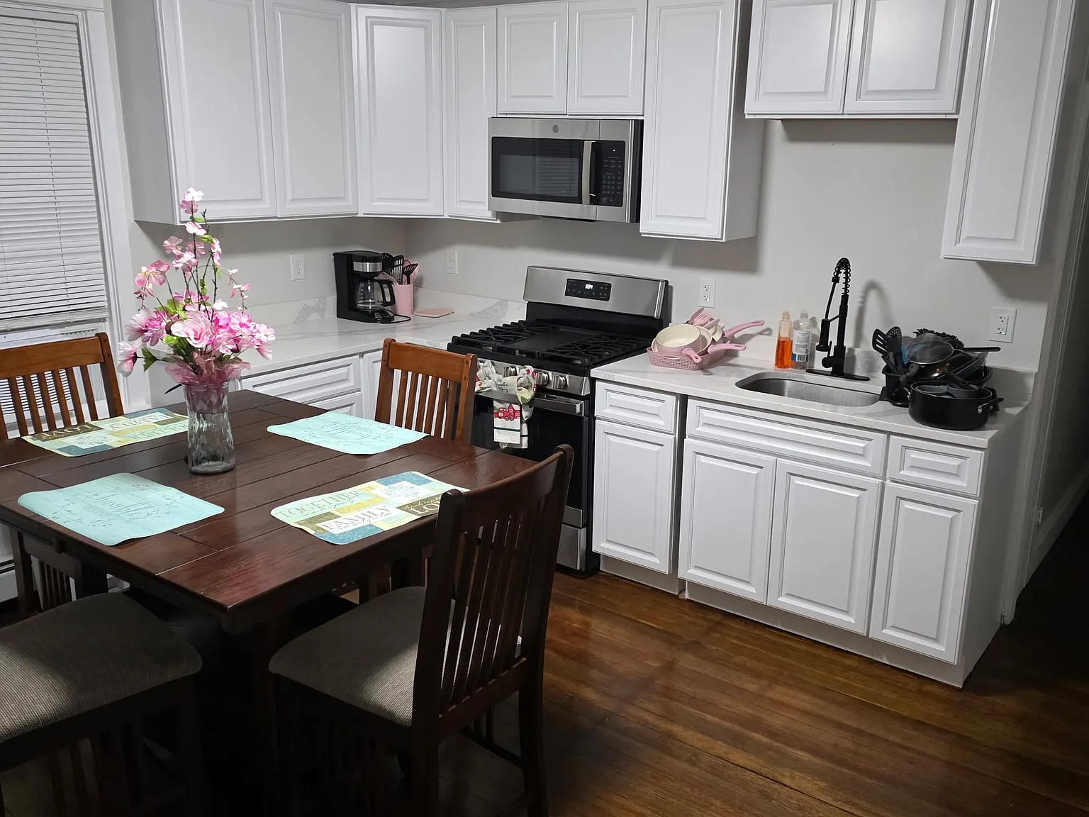 991 Atwells Ave — Photo 1
