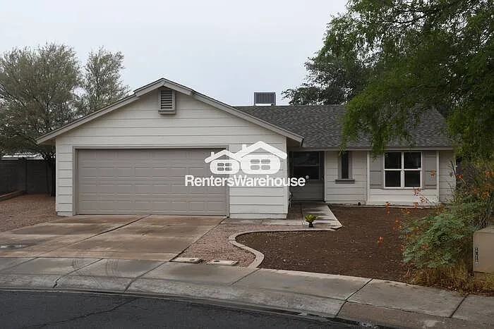 938 N Evergreen Ct