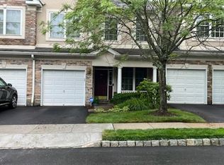 175 Levinberg Ln, Wayne, NJ