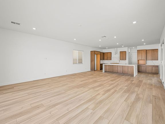 4 web or mls Lennar 10033 Decano Ridge St 4
