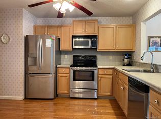 508 Somerset Court, Fishkill, NY 12524