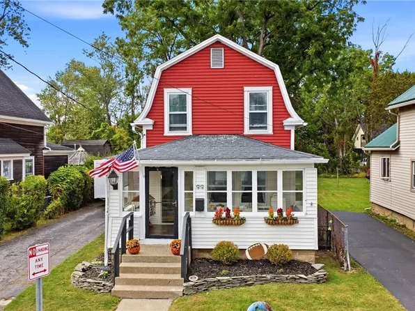 99 Center St, Hamburg, NY 14075