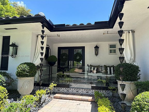 3rd image of 16241 W Troon Cir