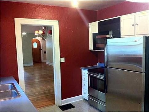 3rd image of 526 Kessler Blvd E Dr