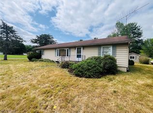 5921 Pine St, Andover, OH 44003