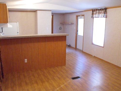 2nd image of 307 Cove Rd