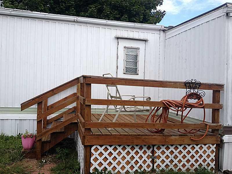 2nd image of 10384 W Lake Rd