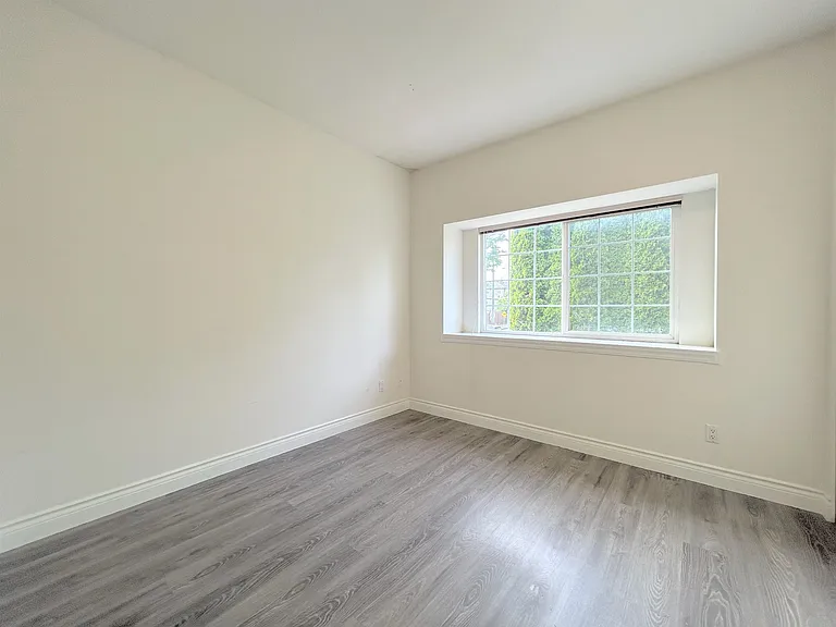 1478 E 57th Ave — Photo 12
