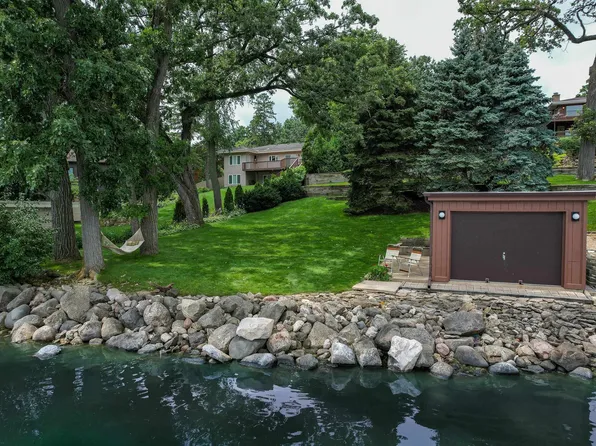 2174 Colladay Point Dr, Stoughton, WI 53589