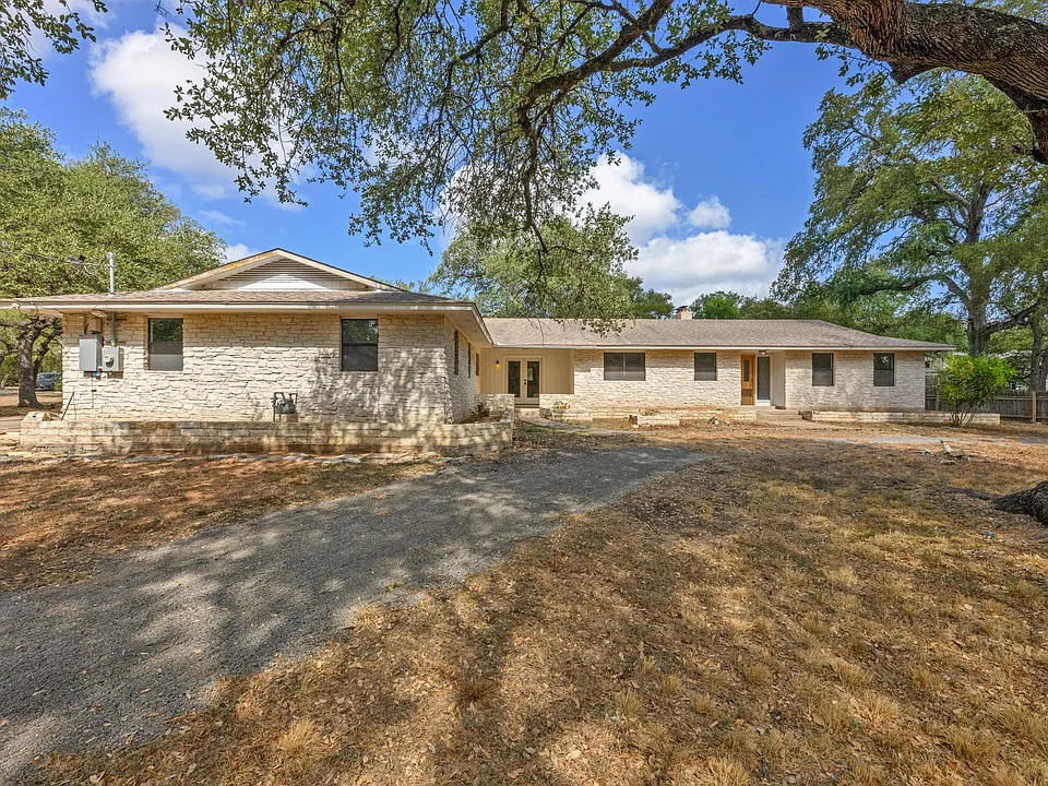 302 Westlake Dr