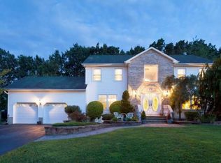 145 Union Hill Rd, Manalapan, NJ 07726