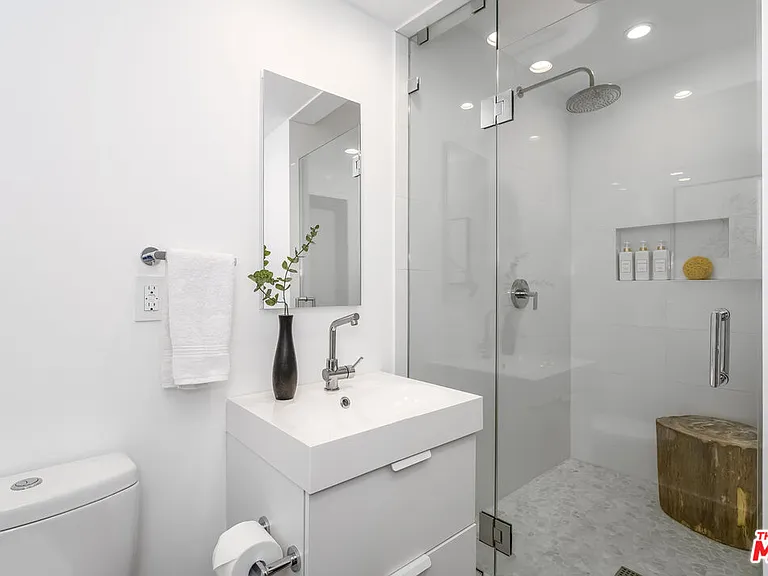 9834 Wanda Park Dr — Photo 36