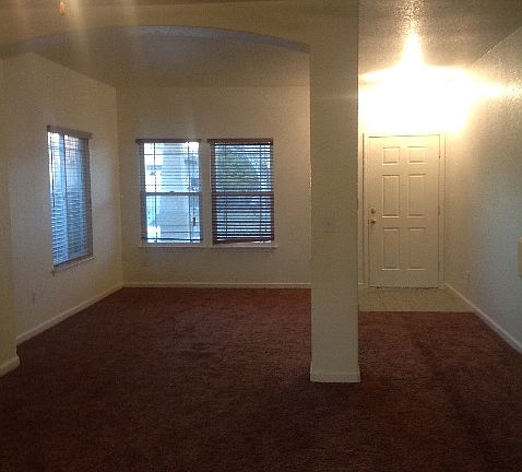 3rd image of 803 Atwell Cir