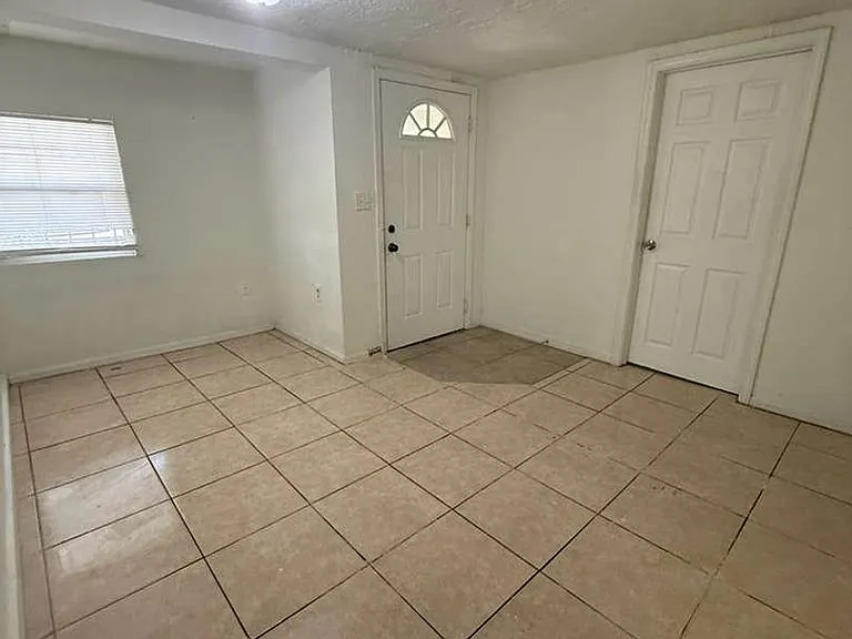 4638 America St — Photo 5