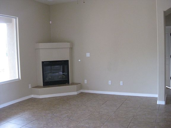 3rd image of 4110 Mojave Dr